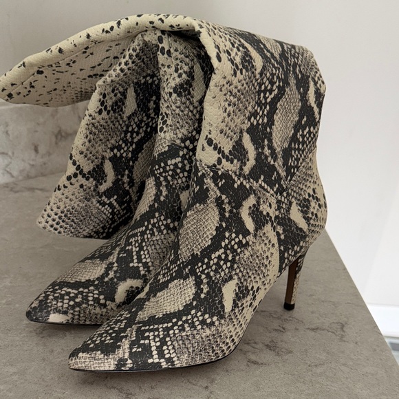 Snakeskin Patterned Knee-High Boots - Picture 3 of 6